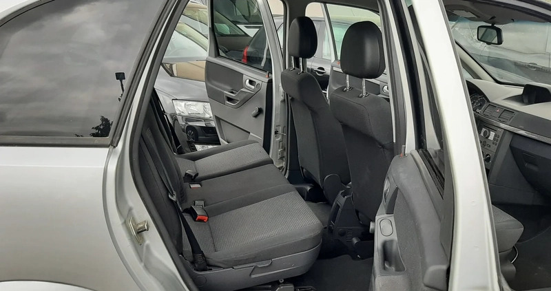 Opel Meriva cena 13999 przebieg: 250000, rok produkcji 2010 z Strzyżów małe 154